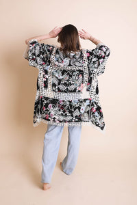 Heriloom Embroidered Kimono One Size / Ivory